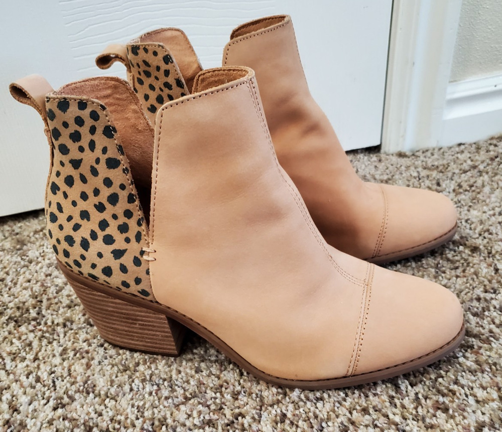 TOMS Women's Size 10 Tan Leather Ankle Booties Leopard Cheetah Heel Boots
